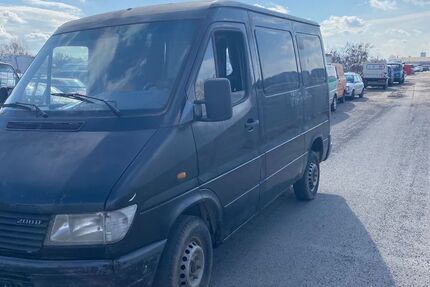 Mercedes-Benz Sprinter 306.000 km 3.999 &euro; berlin 13089