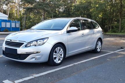 Peugeot 308 158.000 km 7.299 € Berlin 10317