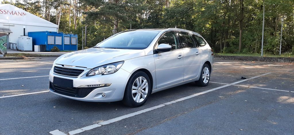 Peugeot 308 158.000 km 7.299 € Berlin 10317