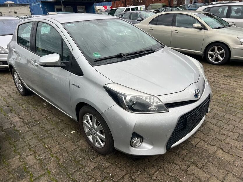 Yaris