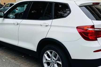 BMW X3 219.000 km 10.900 € Berlin 13599