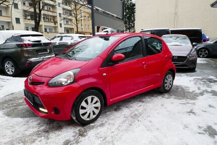 Toyota Aygo (X) 49.450 km 5.299 &euro; Berlin-Tempelhof 12105