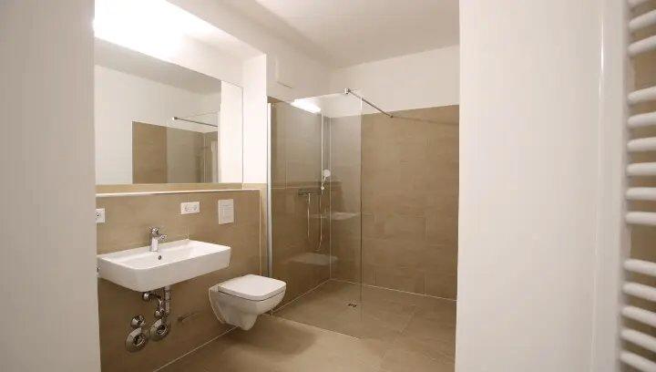 Etagenwohnung Berlin Lichtenberg - 3 Zimmer, 82 m&sup2;, 1.400&euro; | Angebot:26483475