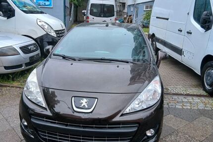 Peugeot 207 105.000 km 5.600 &euro; Berlin 12105