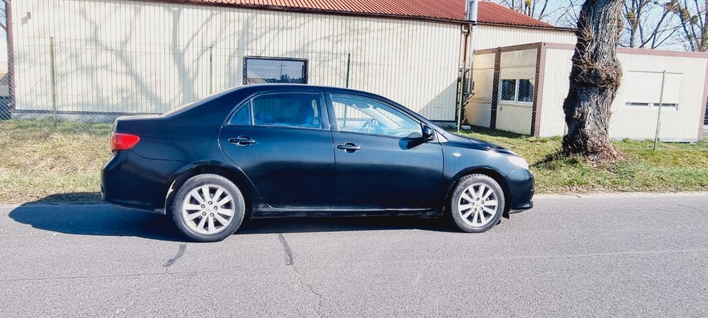 Toyota Corolla 169.776 km 2.600 &euro; Berlin 13629