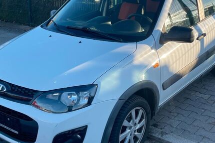 Lada Kalina 93.000 km 2.999 € Berlin 13597