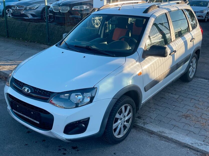 Lada Kalina 93.000 km 2.999 € Berlin 13597