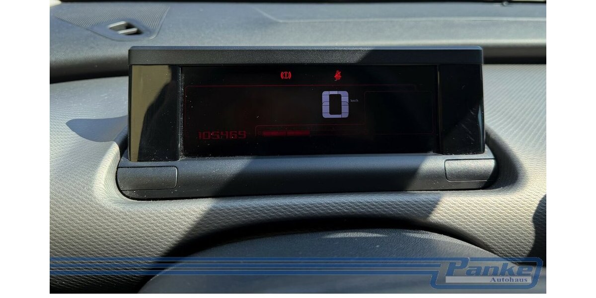 Citroen C4 Cactus Business 1.2*SHZ*NAV*USB*Kamera*LED* 105.469 km 7.600 &euro; Berlin 13187