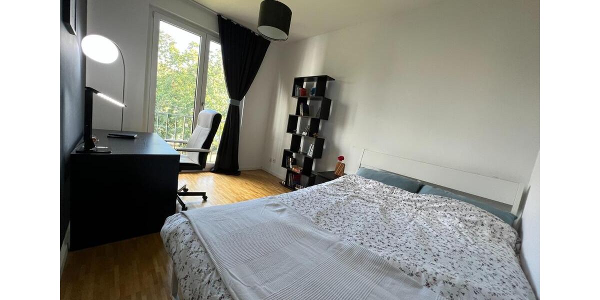Etagenwohnung Berlin Rummelsburg - 4 Zimmer, 101 m&sup2;, 2.150&euro; | Angebot:25406000