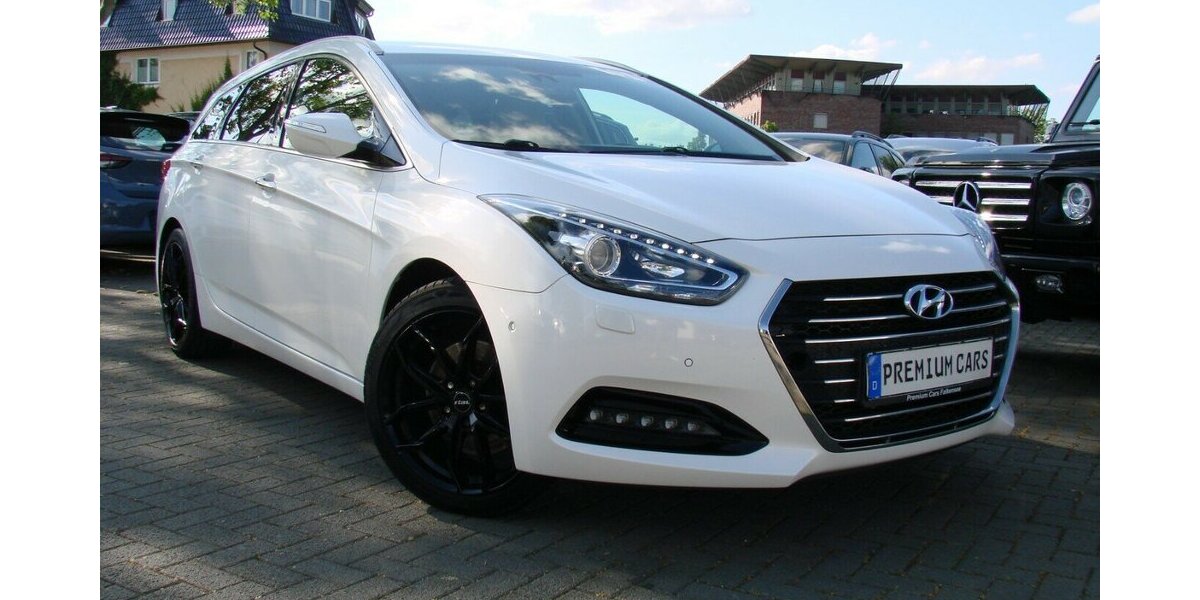 Hyundai i40 cw 1.7 CRDi Blue Premium DCT Infinity Leder 101.563 km 12.980 &euro; Falkensee 14612