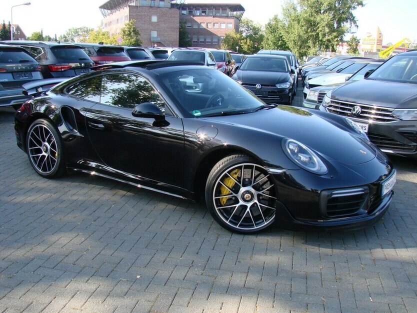 911 Turbo S Coupé Aero-Kit Burmester ACC Lift