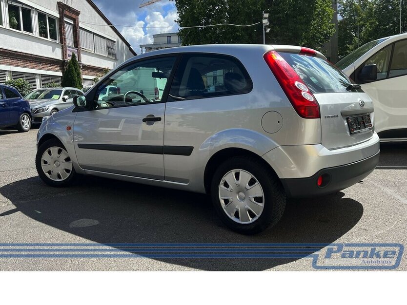 Ford Fiesta Ambiente 1.3*Radio/CD*AUX*Klima* 245.511 km 1.790 € Berlin 13187