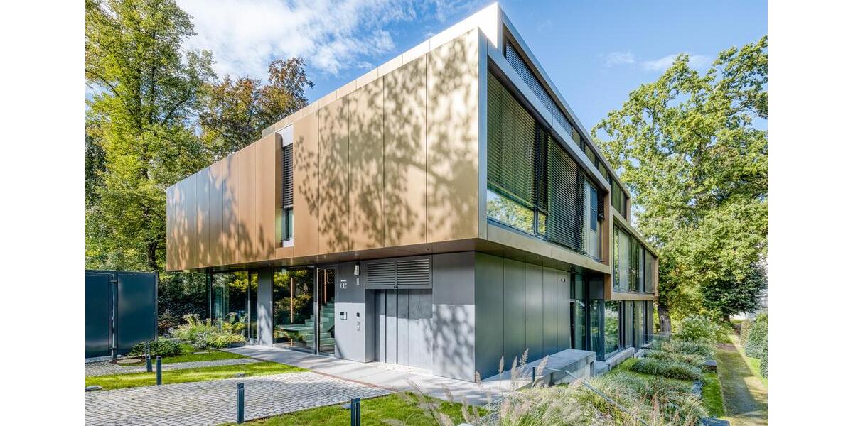 Erdgeschoßwohnung Berlin Charlottenburg-Wilmersdorf - 4 Zimmer, 175 m&sup2;, 5.000&euro; | Angebot:26190092