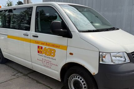 VW T5 Transporter 640.000 km 3.900 &euro; Berlin 12277