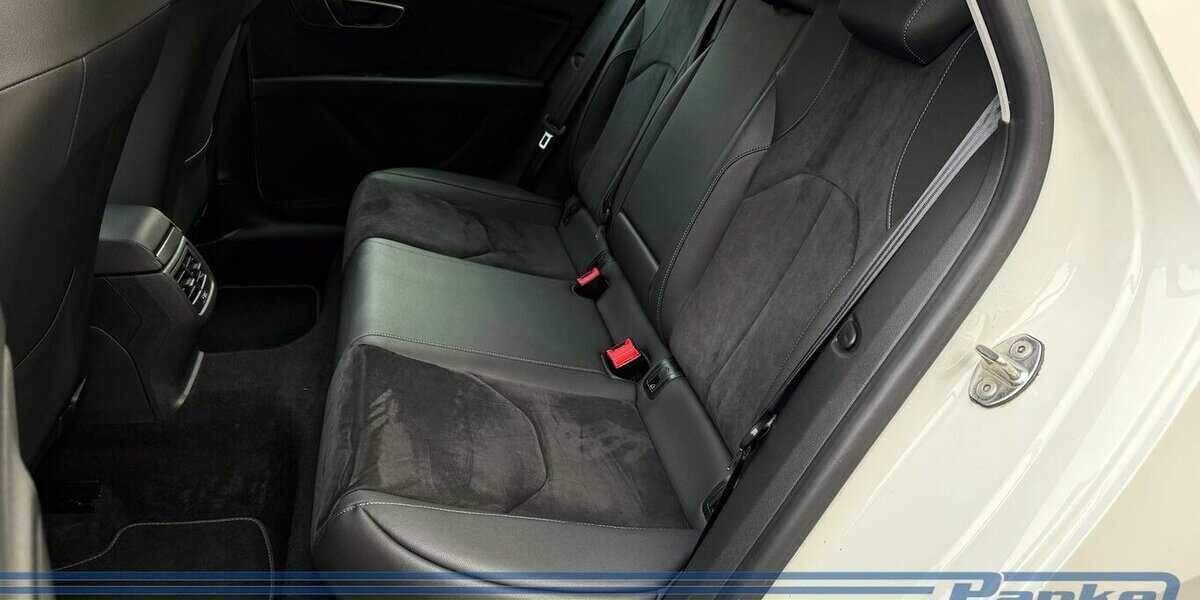 Seat Leon FR Alcantara Navi Sitzheizung SR/WR 85.720 km 12.290 &euro; Berlin 13187