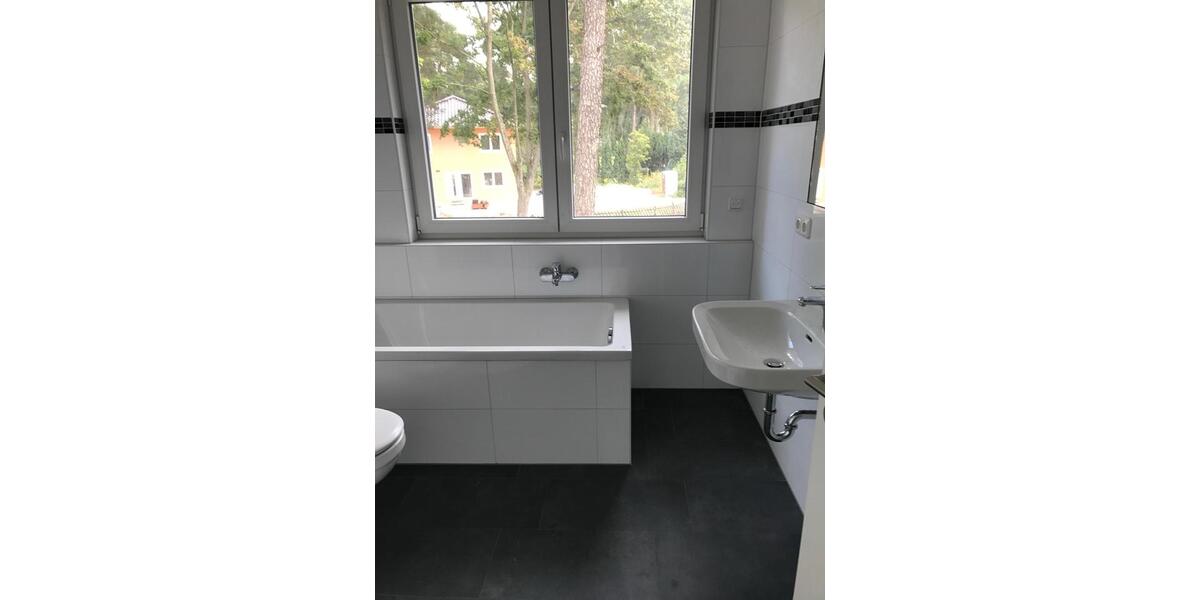 Reihenhaus Berlin Reinickendorf - 5 Zimmer, 160 m&sup2;, 2.350&euro; | Angebot:25722107